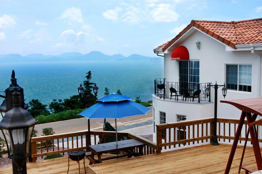 Namhae Bluemare Pension מראה חיצוני תמונה