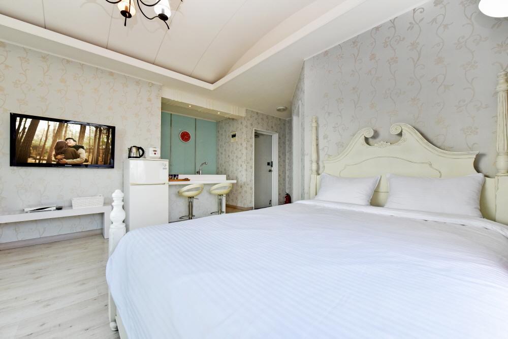 Namhae Bluemare Pension מראה חיצוני תמונה