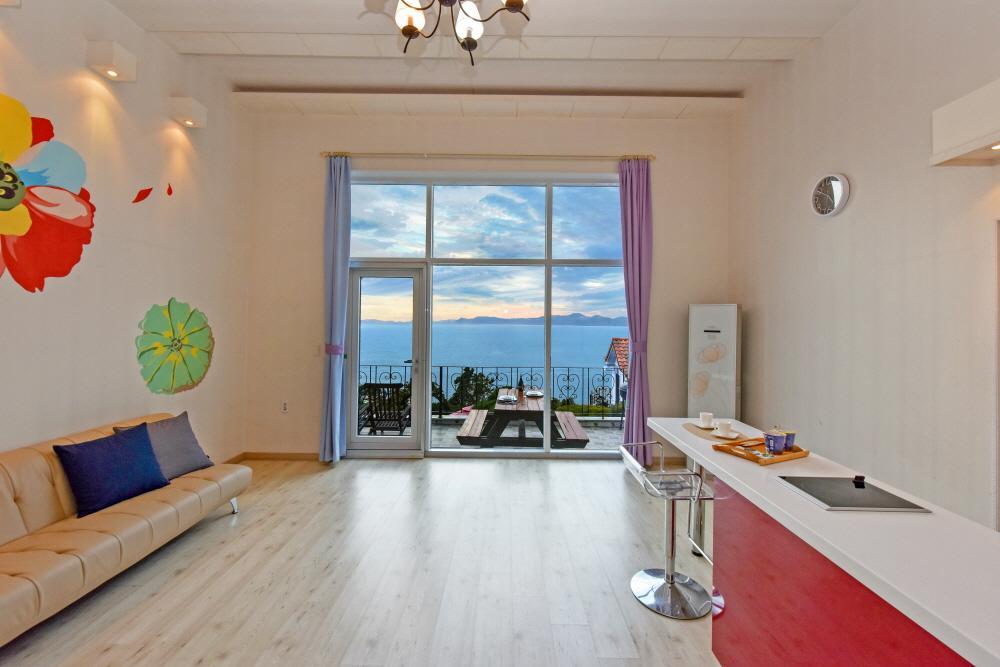 Namhae Bluemare Pension מראה חיצוני תמונה
