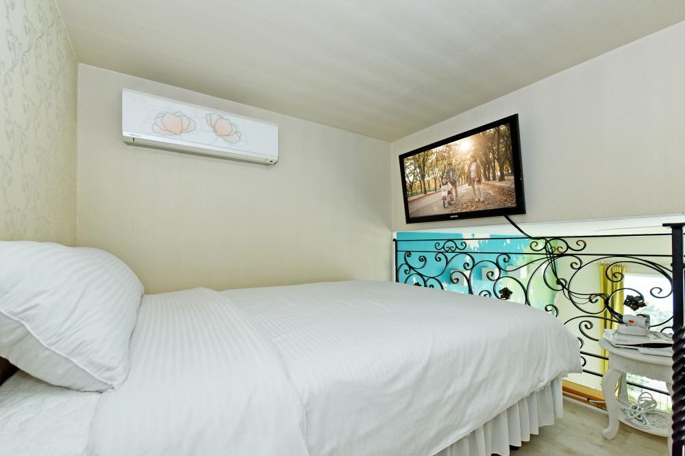 Namhae Bluemare Pension מראה חיצוני תמונה