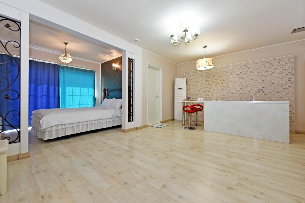 Namhae Bluemare Pension מראה חיצוני תמונה