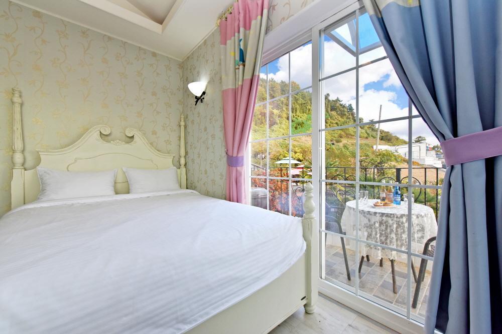 Namhae Bluemare Pension מראה חיצוני תמונה