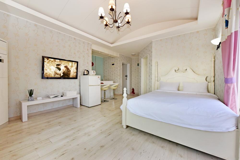 Namhae Bluemare Pension מראה חיצוני תמונה