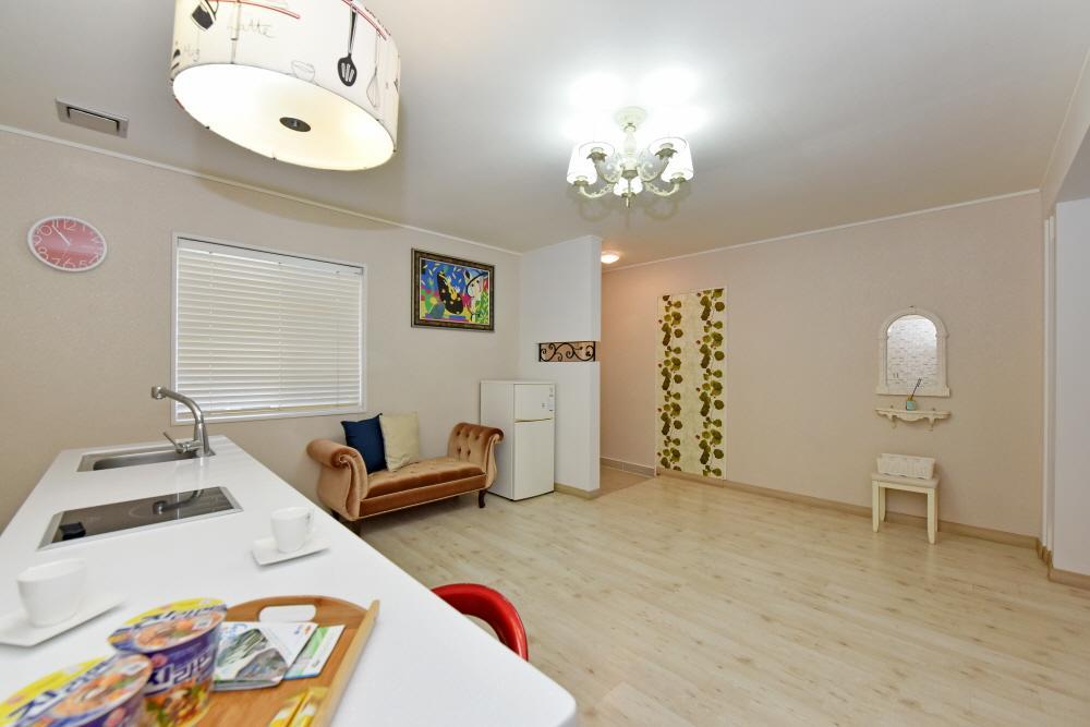 Namhae Bluemare Pension מראה חיצוני תמונה