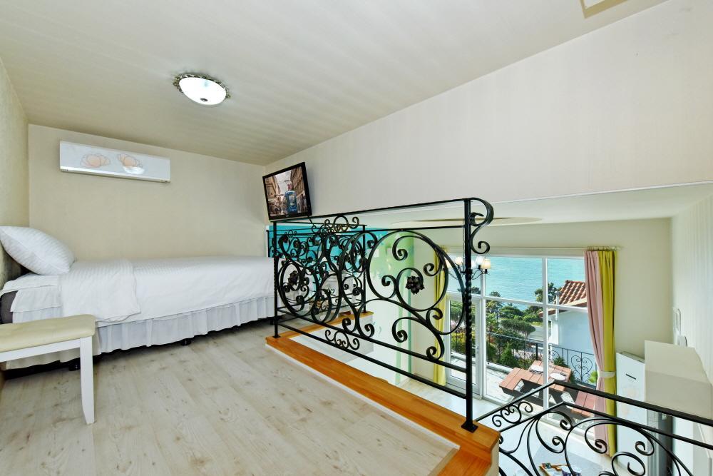 Namhae Bluemare Pension מראה חיצוני תמונה