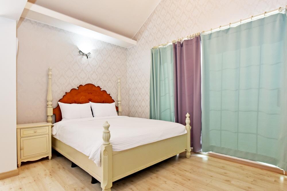 Namhae Bluemare Pension מראה חיצוני תמונה