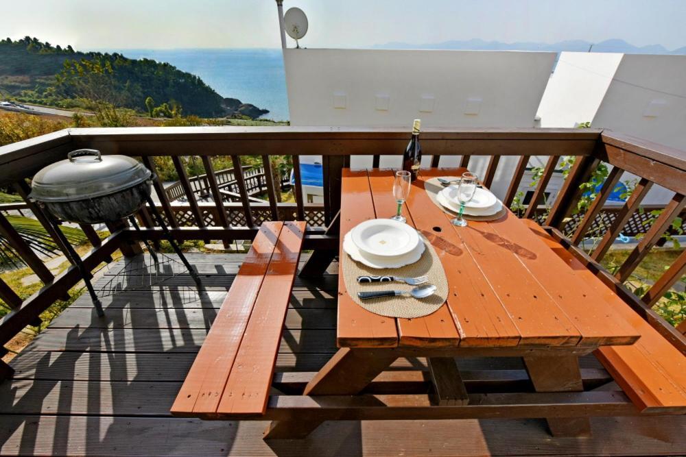 Namhae Bluemare Pension מראה חיצוני תמונה